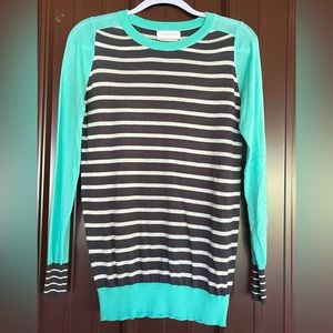 Limelush Light weight knit sweater/top